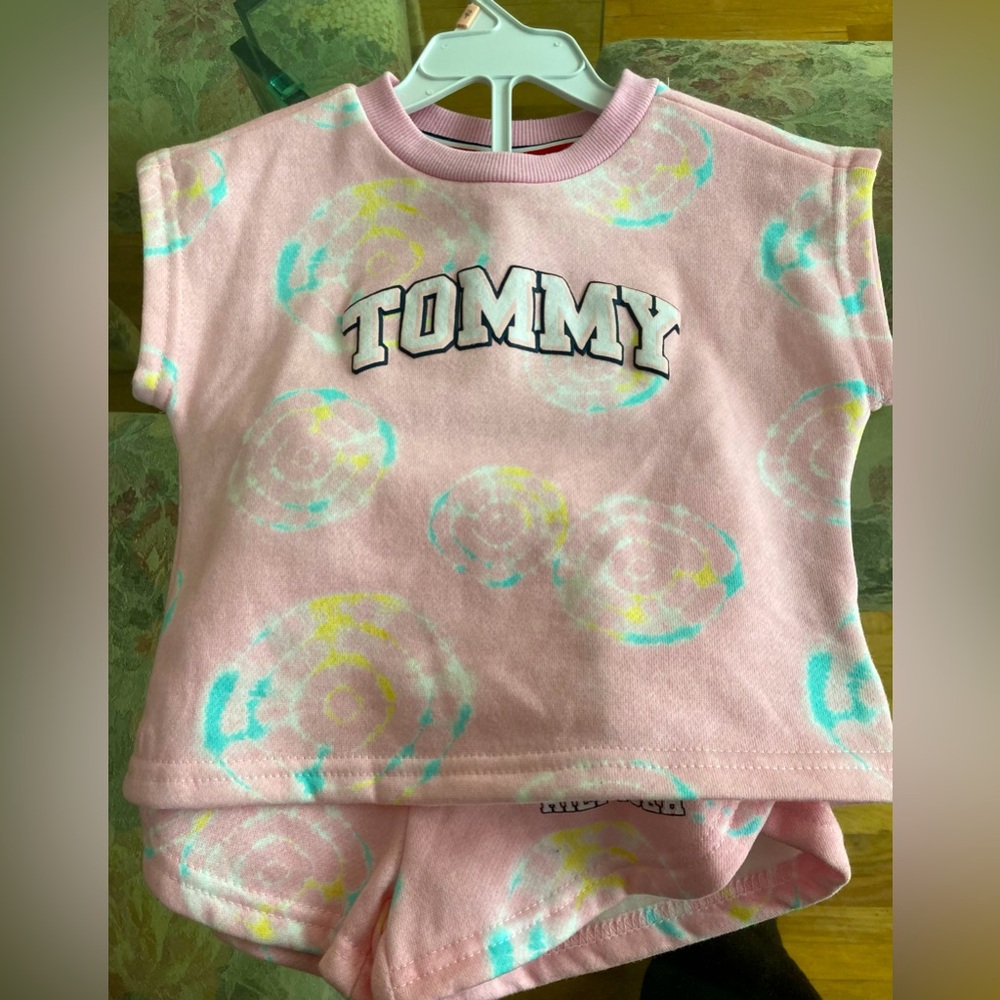 Tommy Hilfiger 2-piece tie-dye set - Size 2T - NWT $55 retail